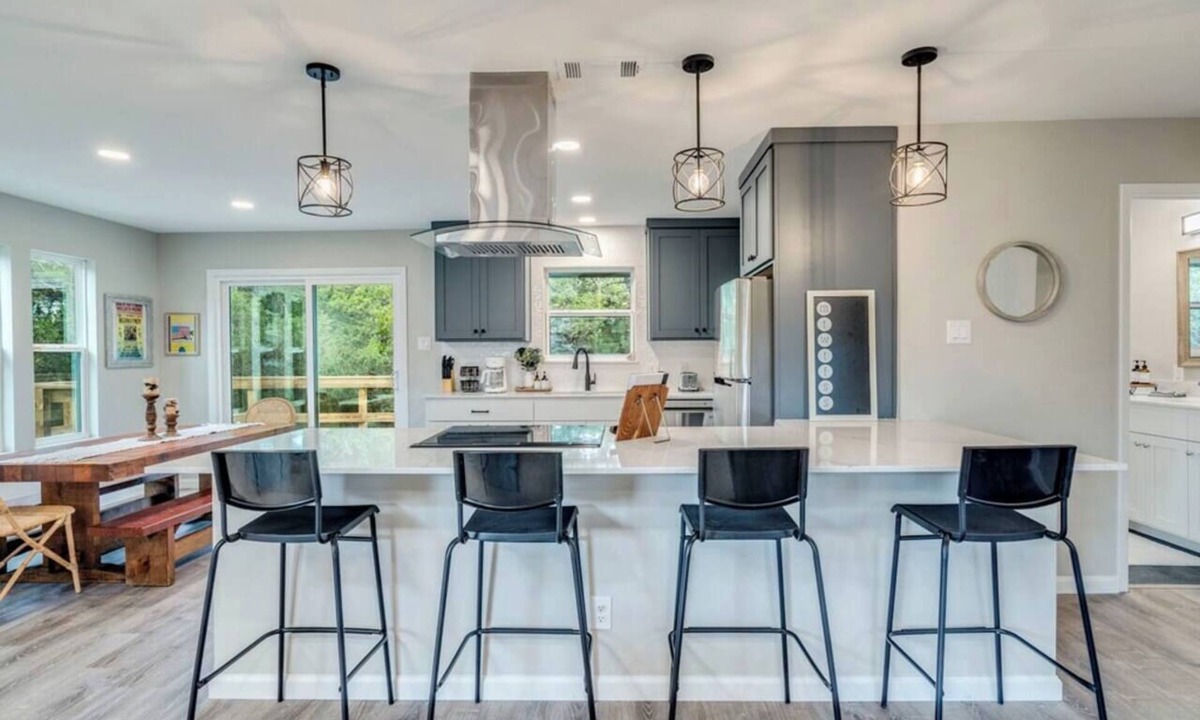 Dripping Springs House | Fully Updated Dripping escape w/Pool on 2 acres