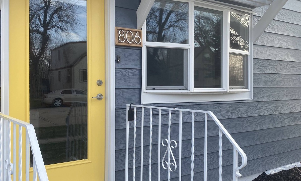 Ogallala House | Fun MidMod home remodeled with private back yard.