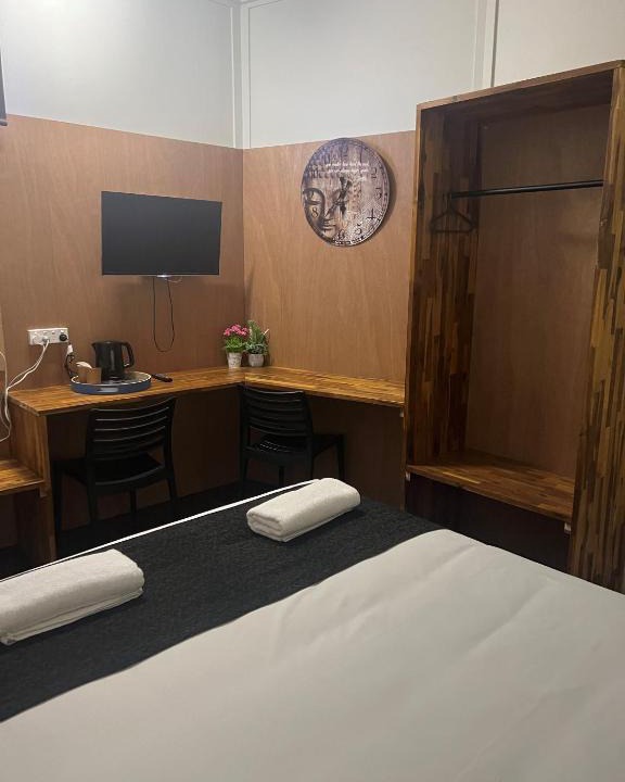 Gin Gin Hotel | Gin Gin Budget Accommodation