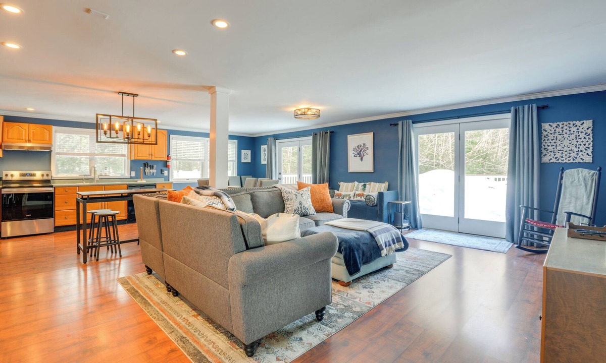 West Dover Cottage | Golf, Hike & Unwind: Spacious Dover Retreat!