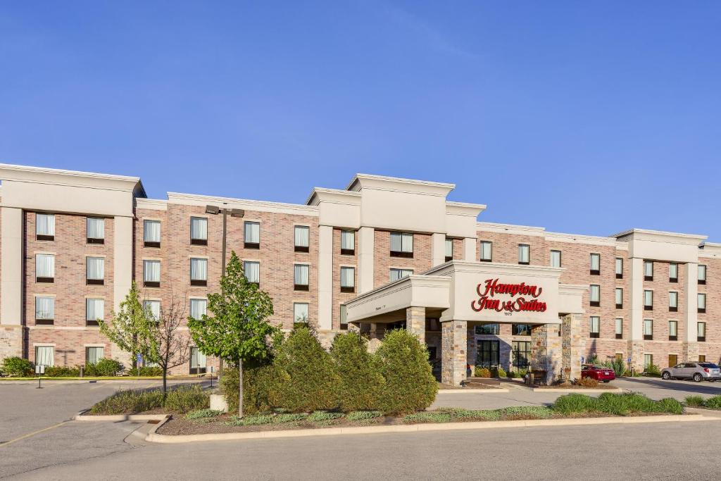 West Bend Hotel | Hampton Inn & Suites West Bend