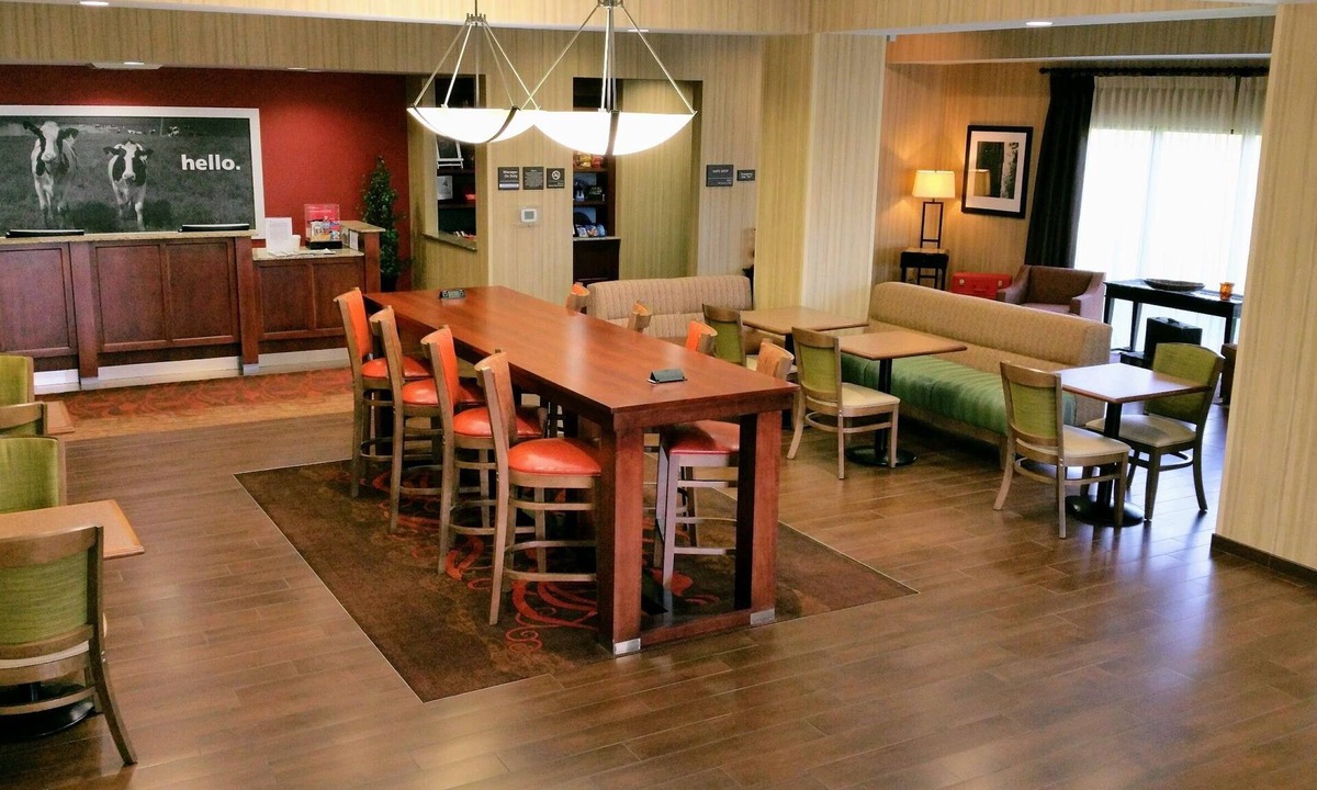 Tomah Hotel | Hampton Inn Tomah