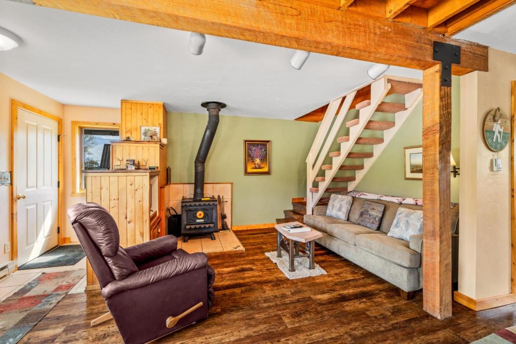 Clark Ski Chalet | Honey Bear