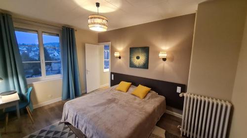 Mortain Hotel | Hotel De La Poste