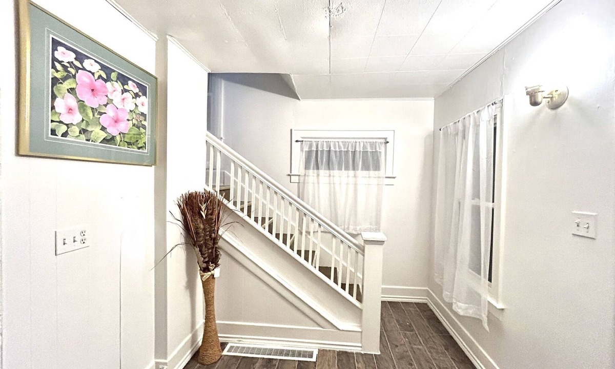 East Windsor House | Housing Albert