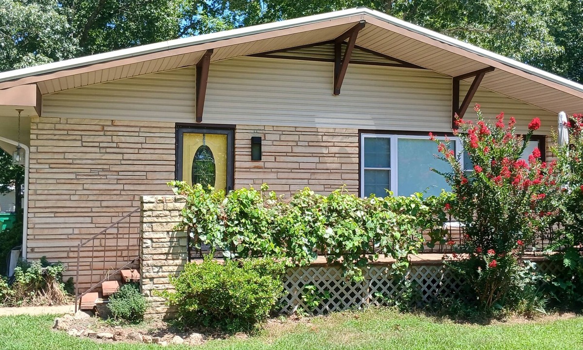 Horseshoe Bend Cottage | Ideal Ozark getaway in tranquil Horseshoe Bend
