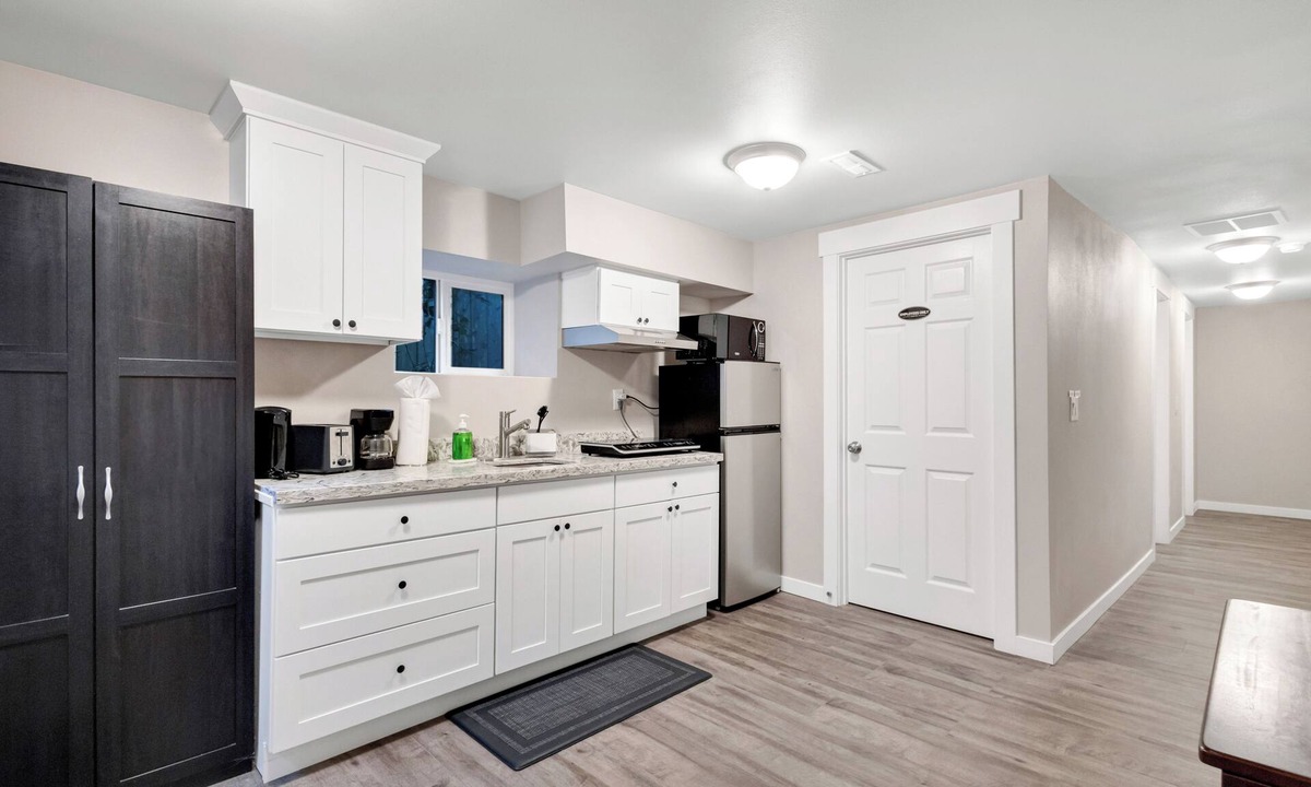 Atlantic Apartment | Judkins Basement Suite Near Downtown & Light Rail