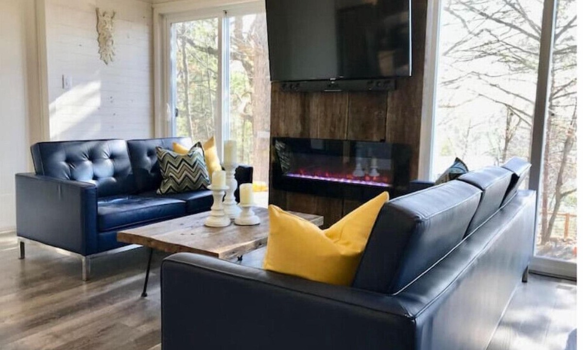 Lansdowne House | Kalea - Overlooking the river with your own Hottubn