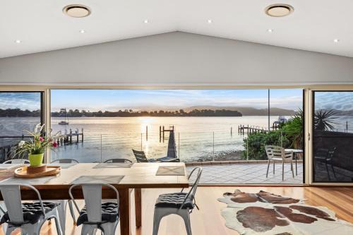 Point Clare House | Karoola