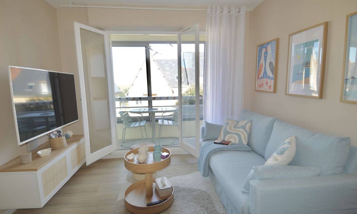 Courseulles-sur-Mer Apartment | La parenthèse bleue, loggia and parking lot