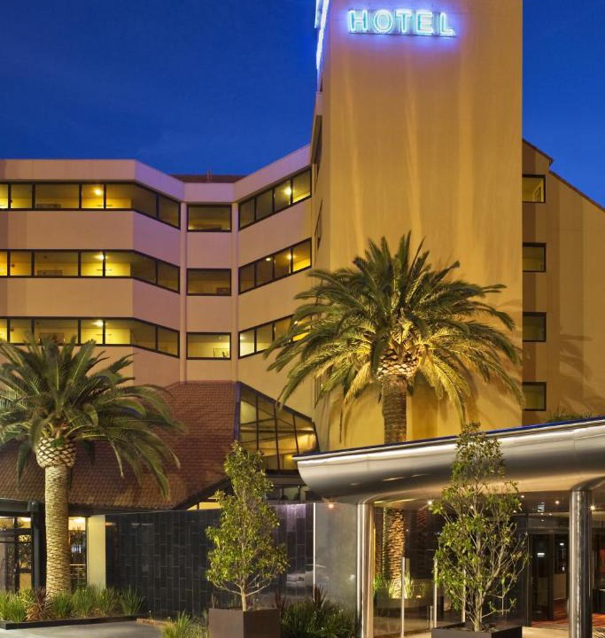 West Lakes Hotel | Lakes Hotel