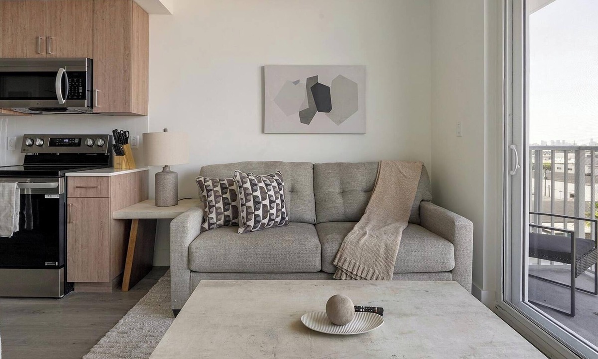 Hialeah Apartment | Landing | Stylish 2BD, Gym