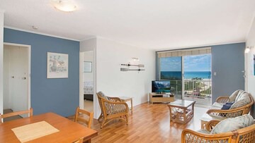 Bilinga Apartment | Longbeach 10 - Bilinga/ North Kirra Beachfront in Bilinga