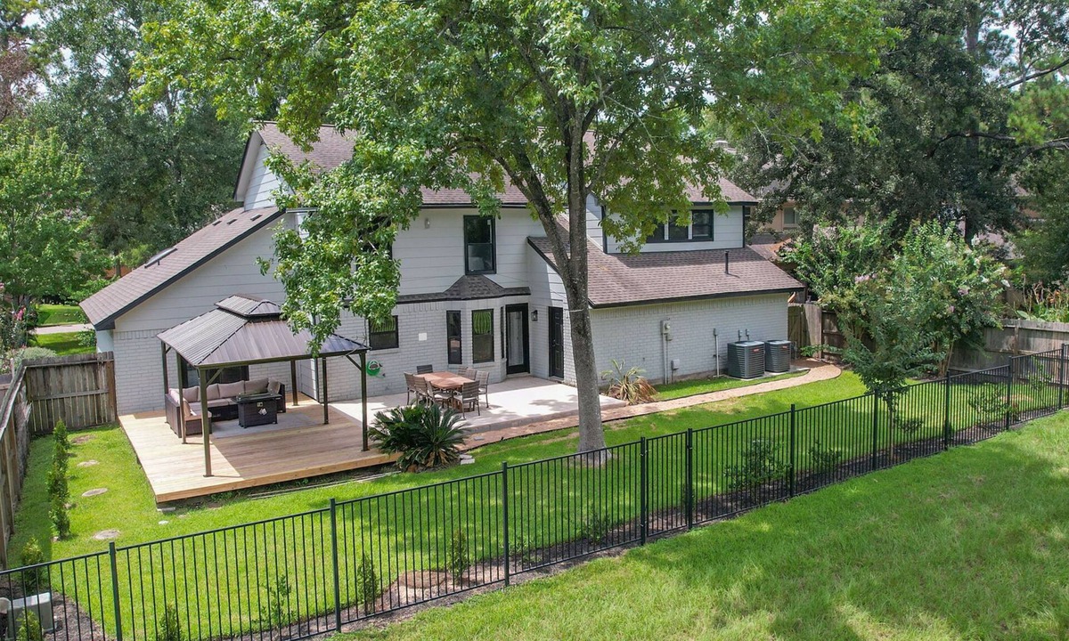 Panther Creek House | Luxury in the sub