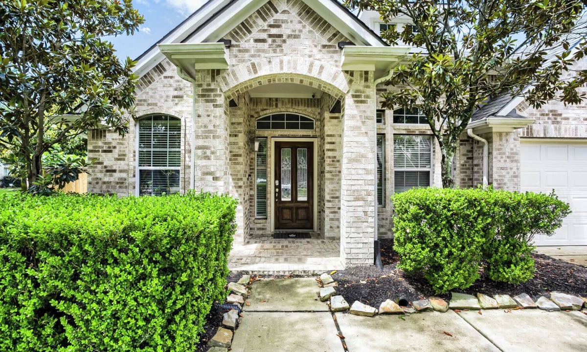 Klein House | Luxury Spring Home: Community Pool and Family Fun