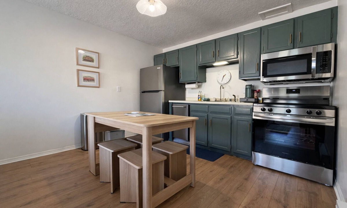 Red River House | Main St. Studio - Walk to Lifts, Dining, and Shopping