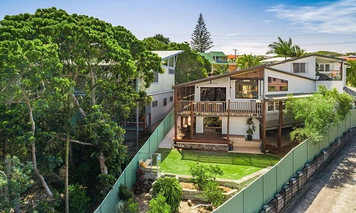 South Evans Head House | Manzara, 35 Pacific Crescent, Evans Head: 4 BR, 1 BA House in Evans Head, Sleeps 8