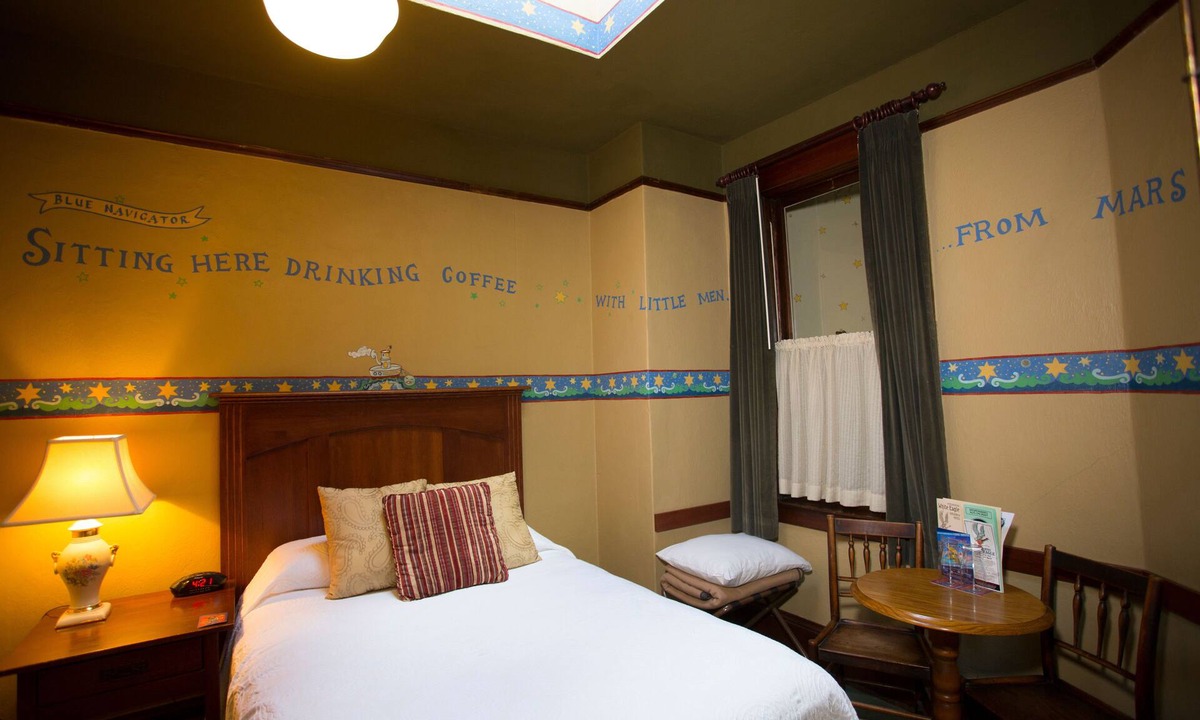 Eliot Hotel | McMenamins White Eagle