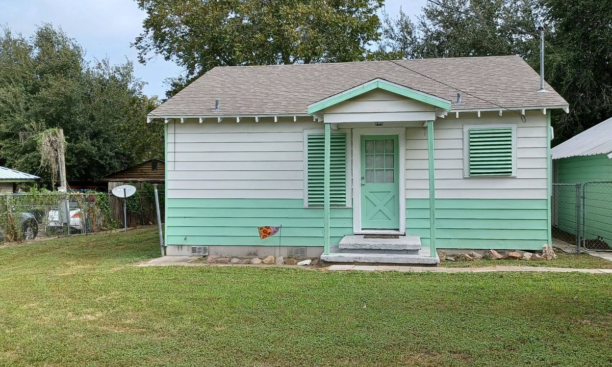 Lakeside Cottage | Mini Getaway
