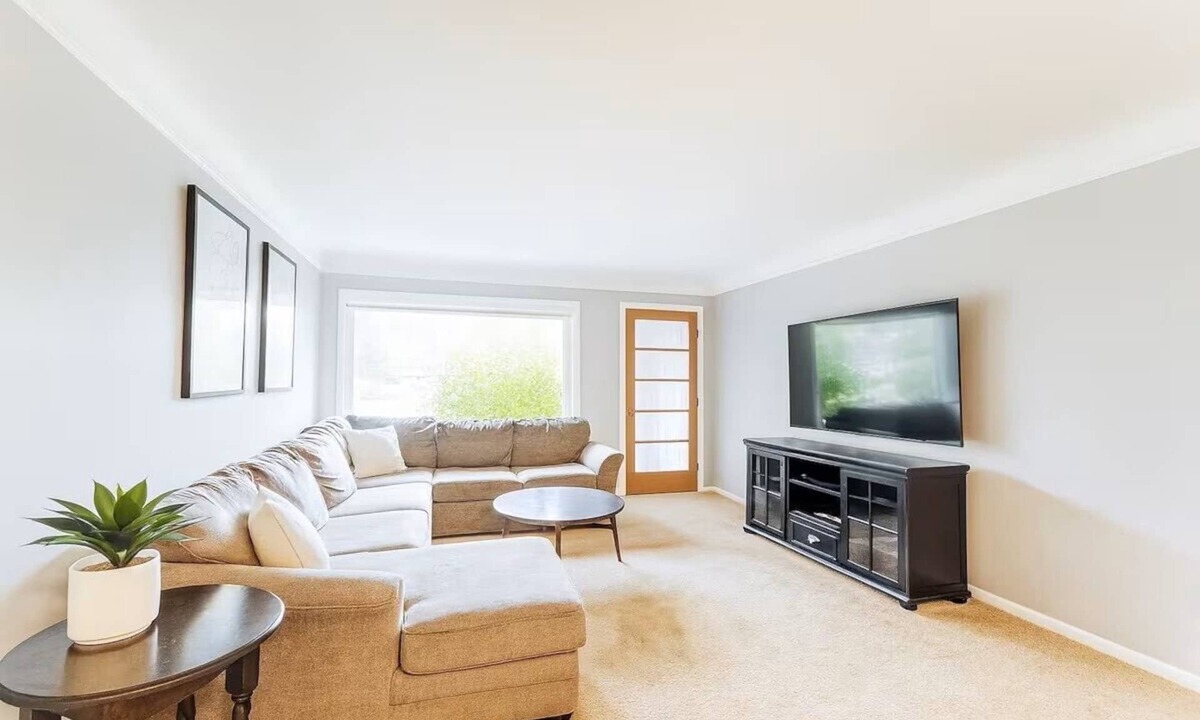 South Euclid House | Modern 3BR + Office Dog-Friendly w/Fenced Yard