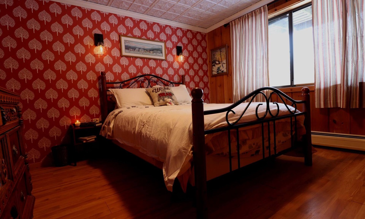 West Dover House | Mount Snow Townhome w/Heated Pool! - The Rooster