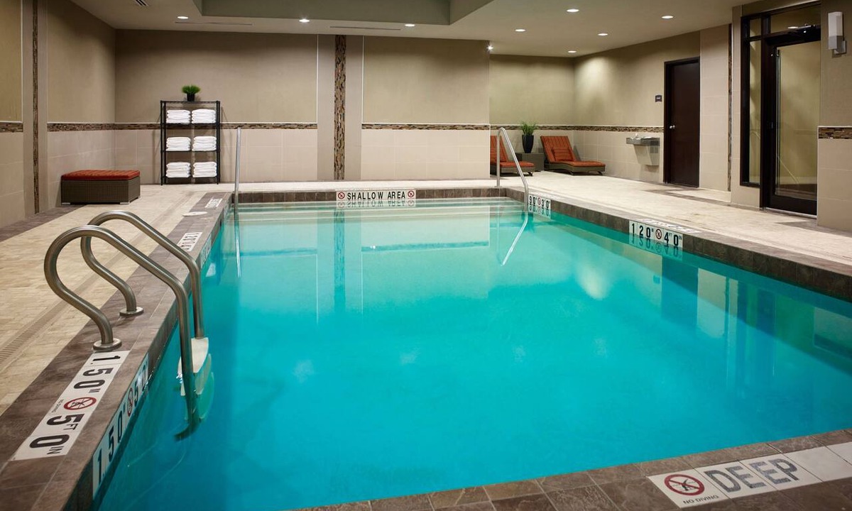 Central Hamilton Apartment | Multi-Room Suite w/Full Kitchen | Free Breakfast