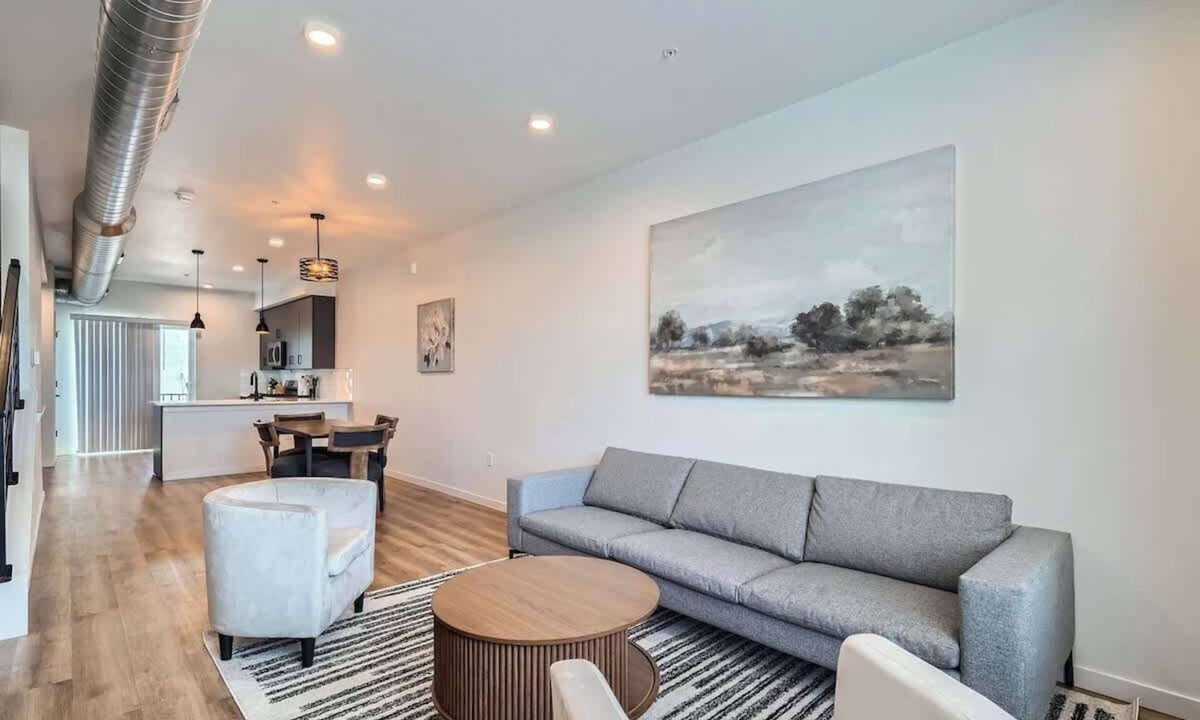Longmont House | New Downtown Longmont Townhome | Office + 2BDR
