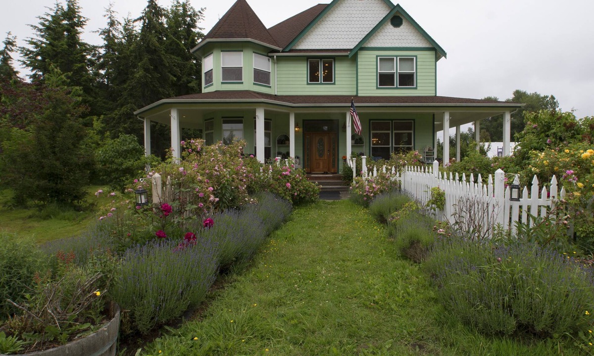 Sequim House | Nostalgic Victorian Home in Lavender Farm