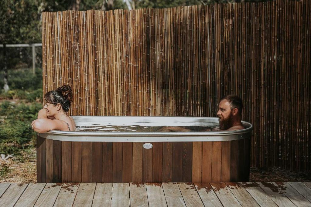 Coles Bay House | Numie Waterfront Luxury House with sauna and hot tub