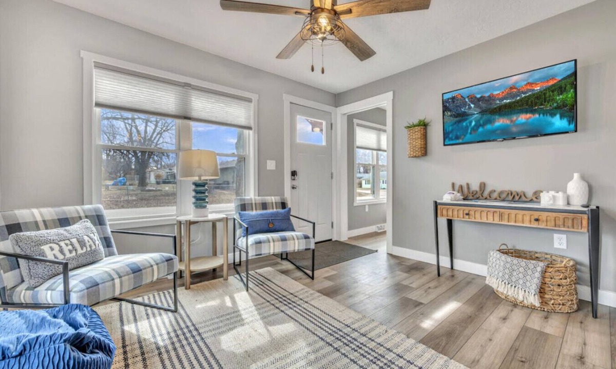 Arnolds Park House | Okoboji BLUEtiful Cottage off Arnolds Park Amusement Park