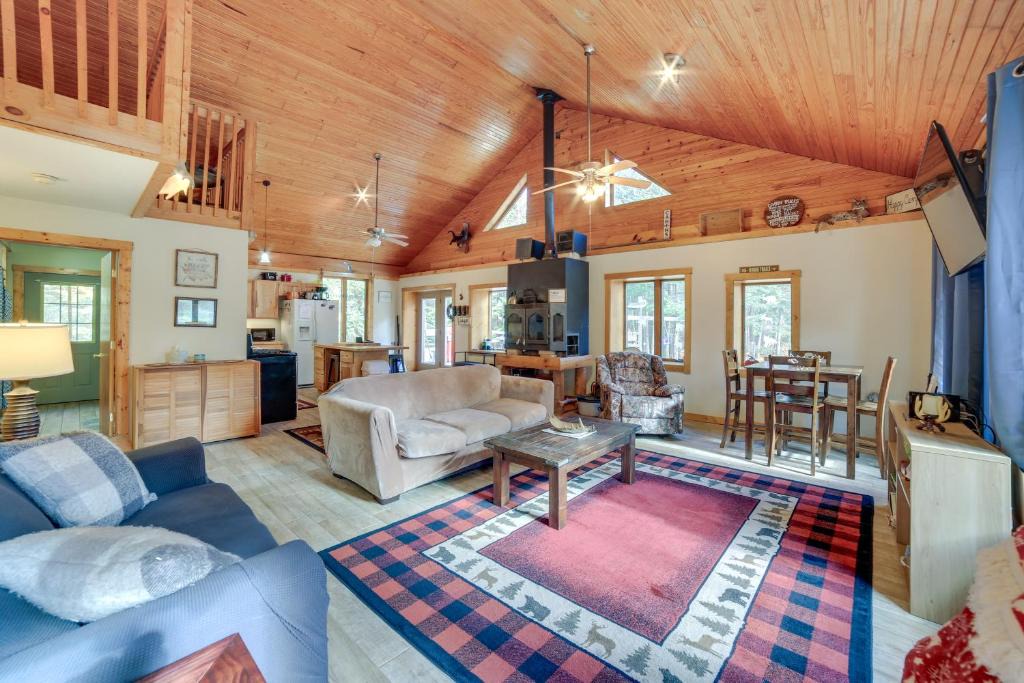 Paradise House | Paradise Cottage: Trail Access Nearby
