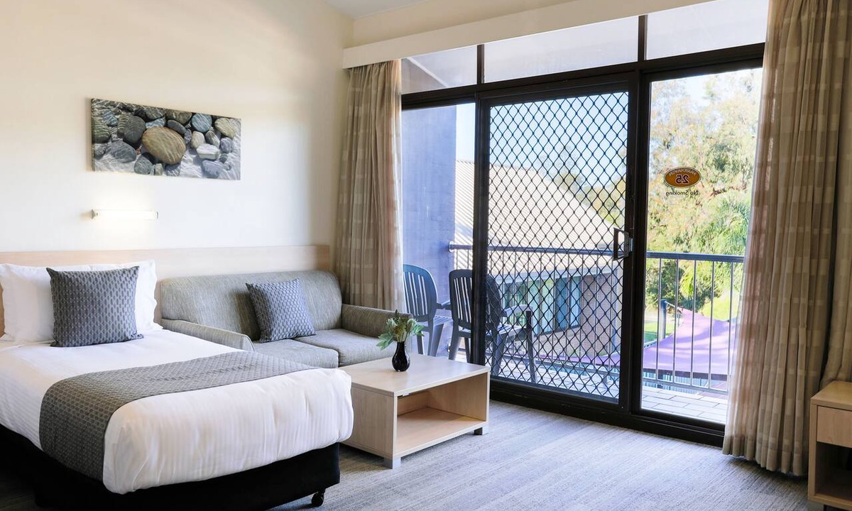 Nowra Hotel | Parkhaven