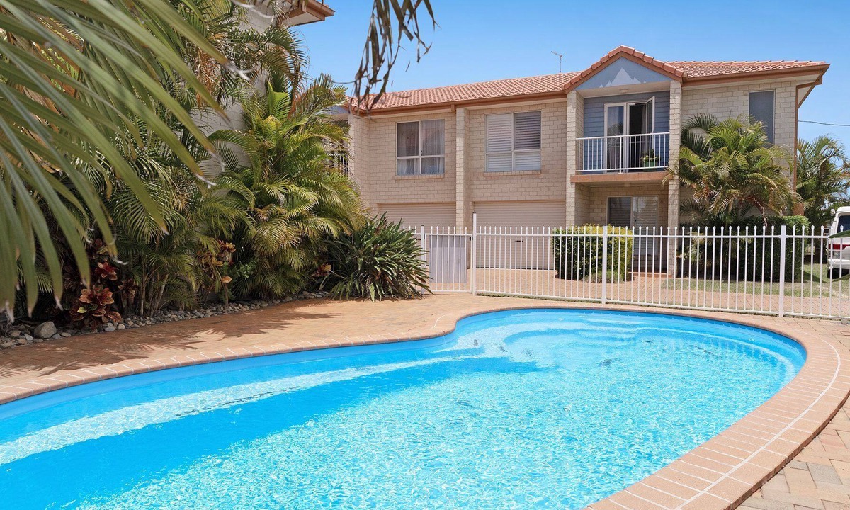 Evans Head Apartment | Peacefully positioned townhouse close to Airforce Beach