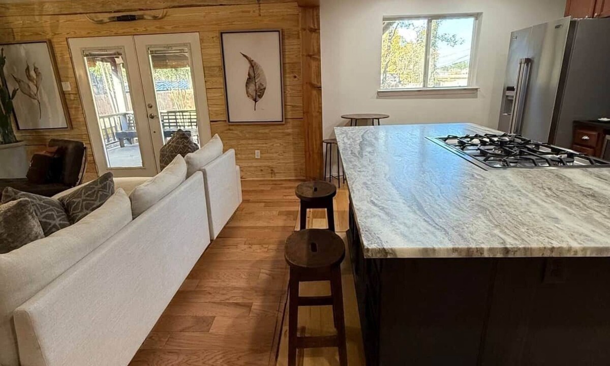 Conroe House | Pendleton Lodge | Bring Your Boat | Near Lake Conroe
