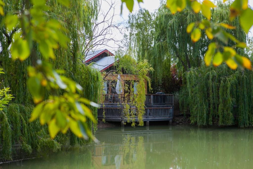 Moama Resort | Perricoota Vines Retreat