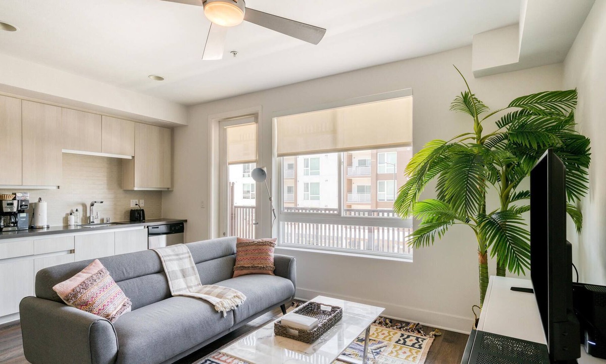 Downtown Apartment | Pet Friendly Studio in Glendale + Parking
