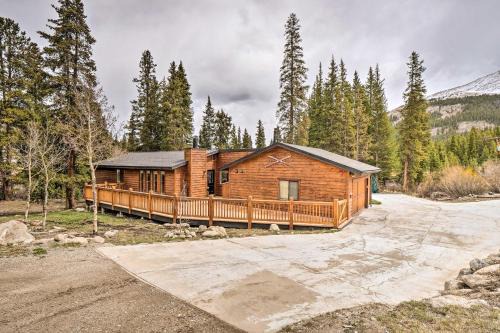 Breckenridge House | Private Deck & Hot Tub! Breckenridge Family Haven