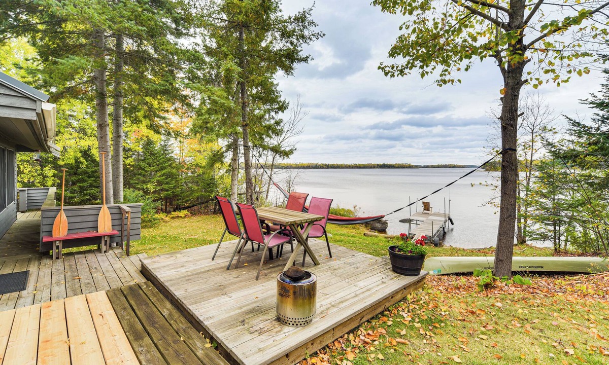 Ely Cabin | Private Peninsula! Modern-Rustic Fall Lake Cabin