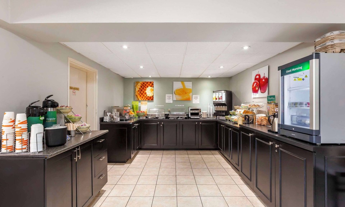 Peterborough Hotel | Quality Inn Peterborough
