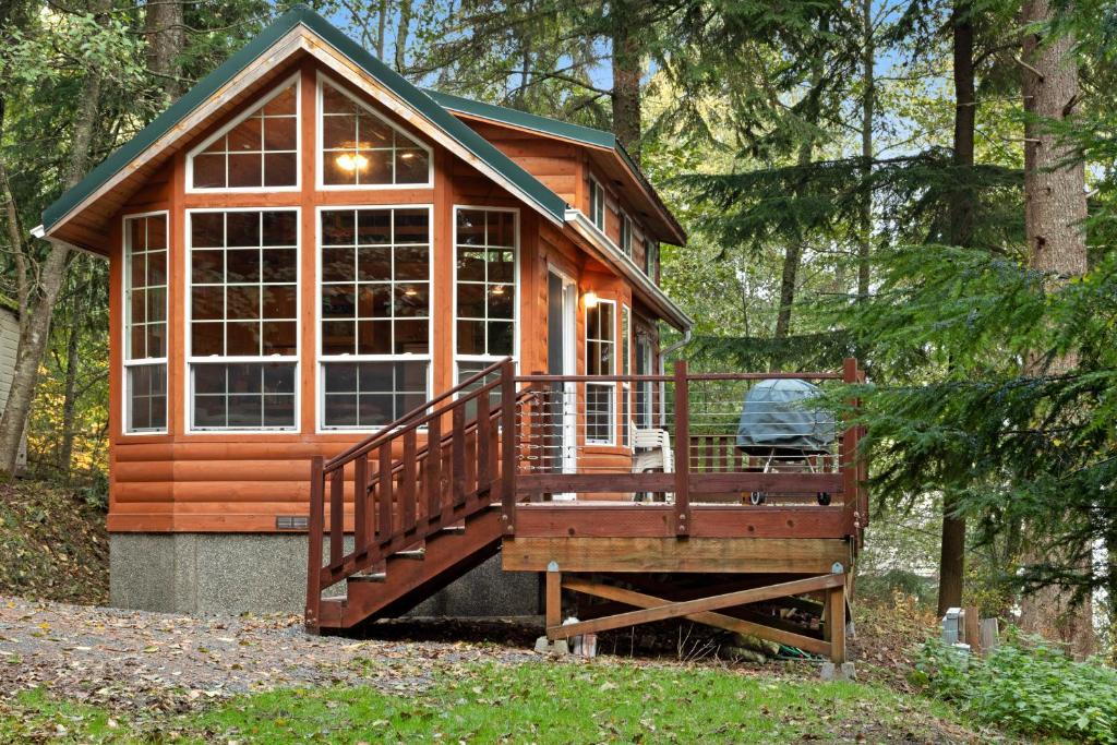 Olga House | Racoon Retreat