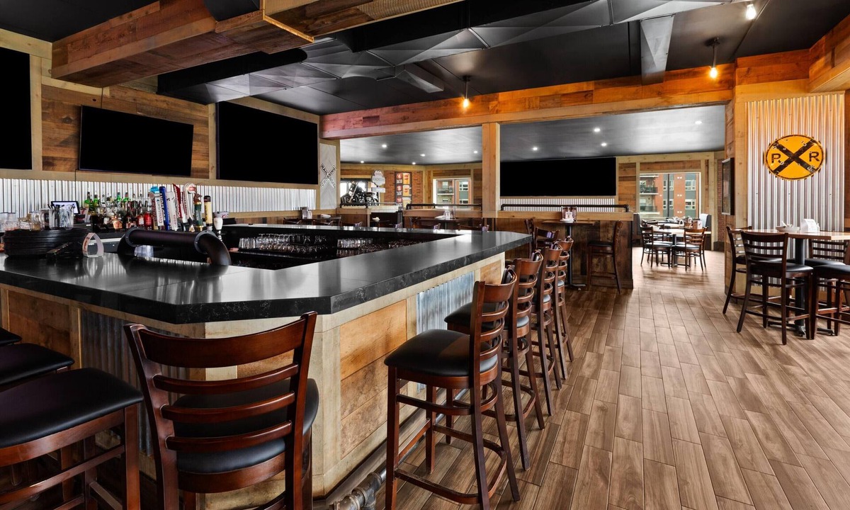 Arnprior Hotel | Ramada by Wyndham Arnprior