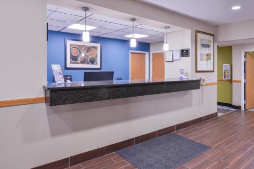 Geneseo Hotel | Regency Inn Geneseo IL