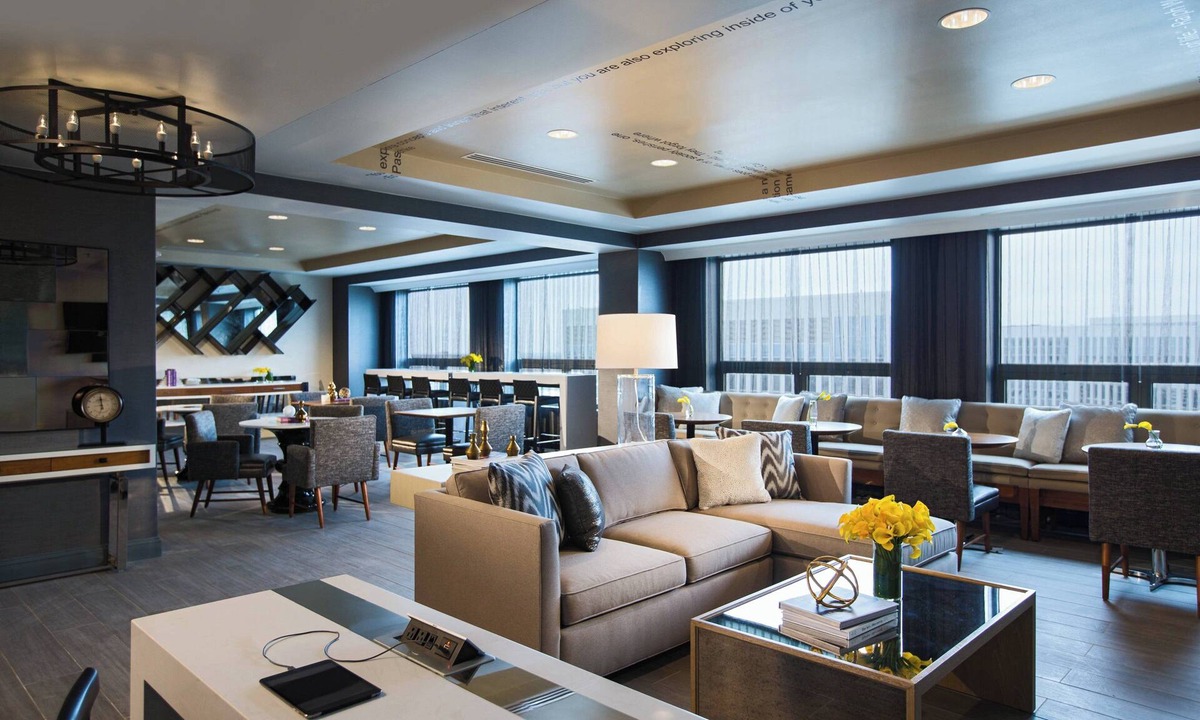 O'Hare Hotel | Renaissance Chicago O'Hare Suites Hotel