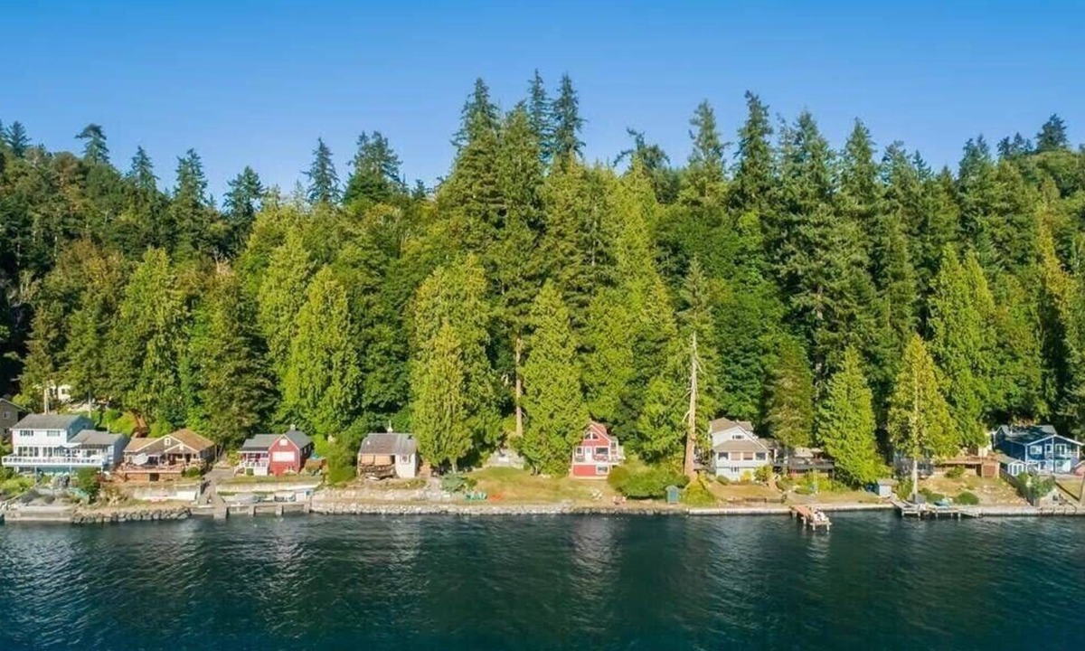 South Colby Cabin | Rustic 1935 Walk-in Waterfront Cabin on Colvos Passage