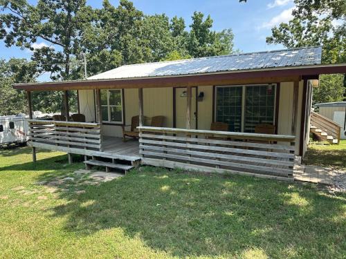 Edwards House | Rustic Hideaway