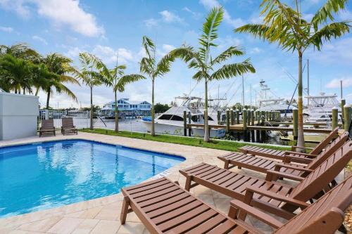 Stuart Apartment | Sailfish Suites 7 - Waterfront Lodging