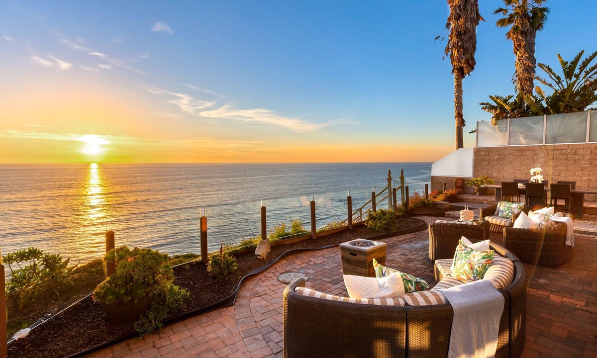 Leucadia House | Seaside Dream Escape E1084-0