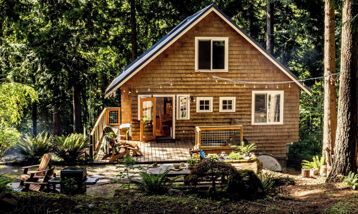 Bellingham House | Secluded Forest Cabin w/Hot Tub & Fire Pit