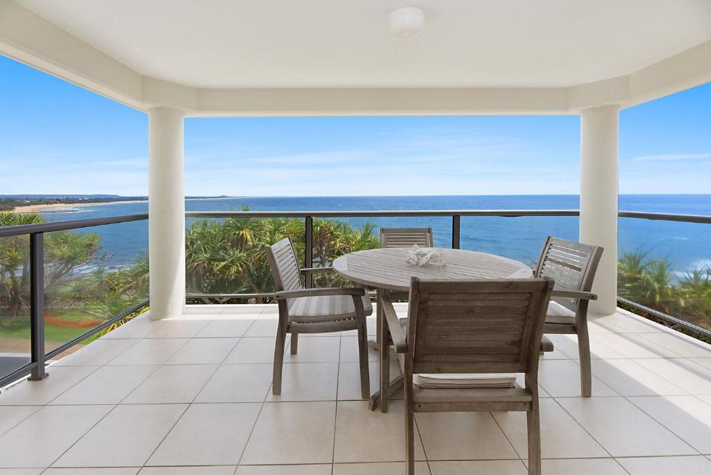 Moffat Beach House | Shipton Lodge unit 3 Moffat Beach QLD