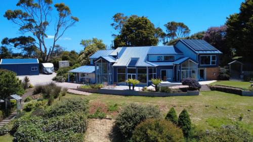 Table Cape House | Skyescape on Northshore Guest Suite